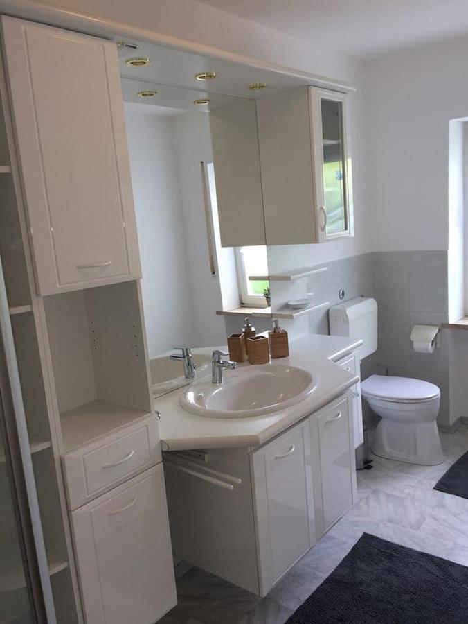 Ferienwohnung Im Gruenen Illschwang ภายนอก รูปภาพ