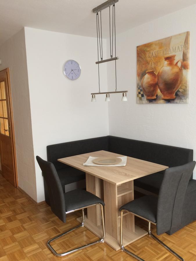 Ferienwohnung Im Gruenen Illschwang ภายนอก รูปภาพ
