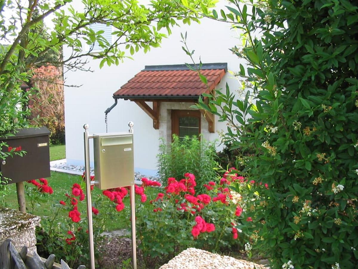 Ferienwohnung Im Gruenen Illschwang ภายนอก รูปภาพ